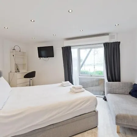 Water View Modern 2 Bedroom In City Centre Cha635 Apartment